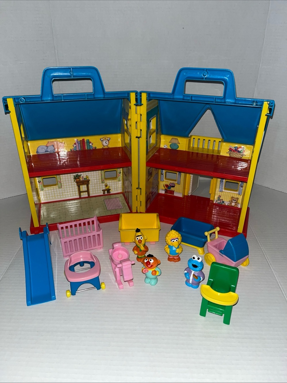 Vintage Tyco Sesame Street Dollhouse Nursery Furniture & figurine Playset Read